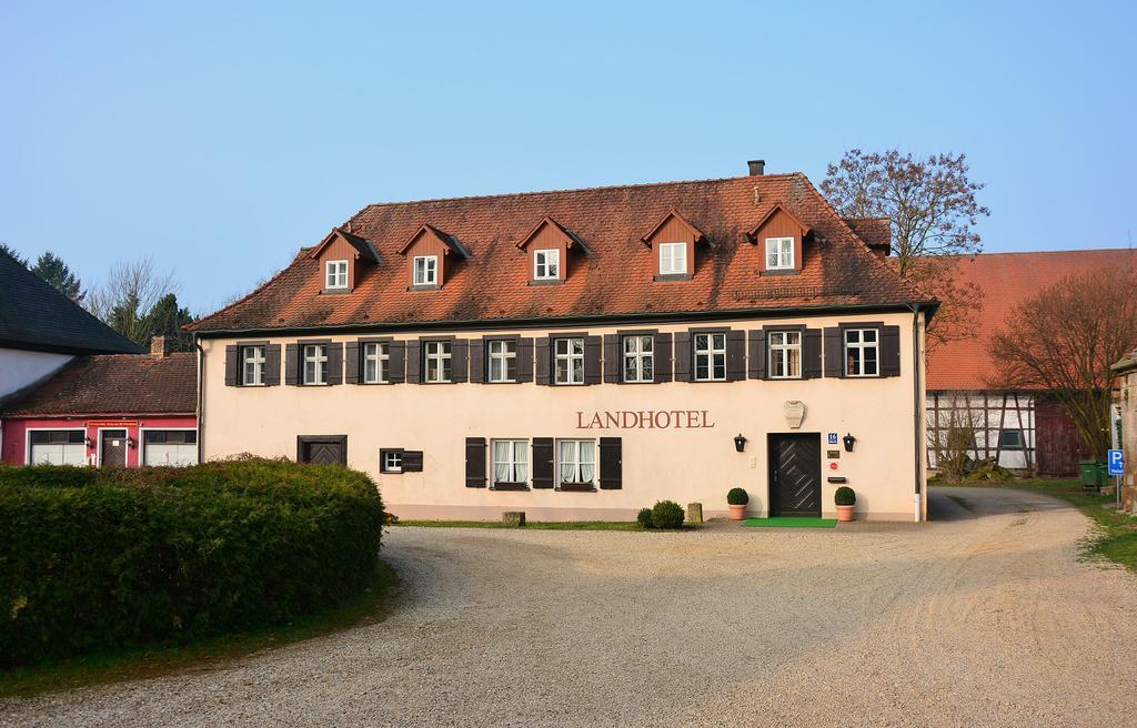 Landhotel Schloss ブッテンハイム エクステリア 写真